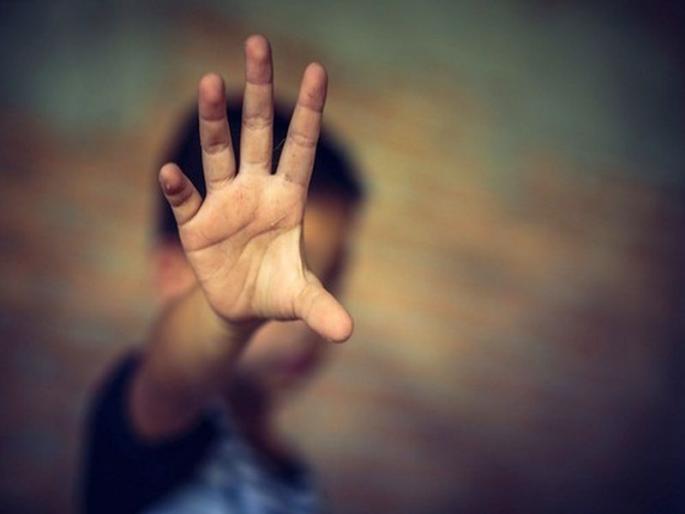 Shocking! 6 people commit mass atrocities on a married woman for the lure of a job | धक्कादायक! नोकरीच्या आमिषाने विवाहितेवर ६ जणांनी केला सामूहिक अत्याचार Shocking! 6 people commit mass atrocities on a married woman for the lure of a job | धक्कादायक! नोकरीच्या आमिषाने विवाहितेवर ६ जणांनी केला सामूहिक अत्याचार