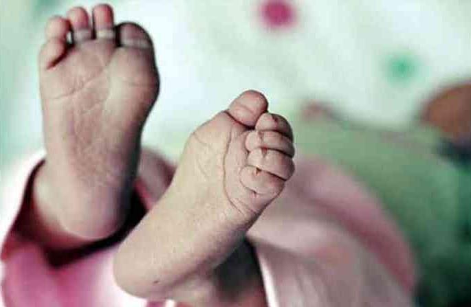 Sensational! The body was found in a bag kept in a auto rikshaw | खळबळजनक! रिक्षेत ठेवलेल्या बॅगेत सापडला मृतदेह