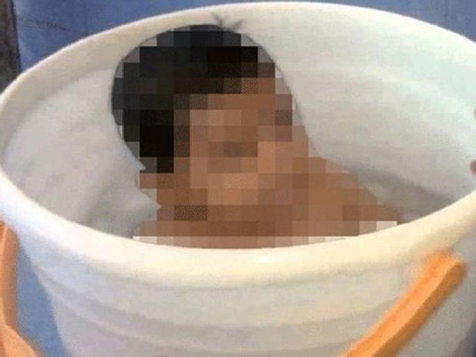 The shocking end of a one-month-old girl in Chiplun | धक्कादायक ! चिपळुणात बादलीत बुडून महिन्याच्या चिमुकलीचा मृत्यू The shocking end of a one-month-old girl in Chiplun | धक्कादायक ! चिपळुणात बादलीत बुडून महिन्याच्या चिमुकलीचा मृत्यू