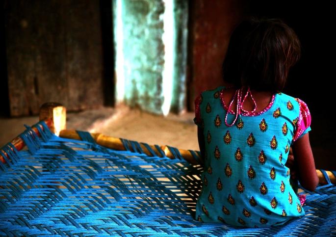 The minor girl was taken to the hospital due to stomach ache and in a short time she gave birth to the baby. | पोटात दुखत असल्याने अल्पवयीन मुलीला दवाखान्यात नेले आणि काही वेळात तिने बाळाला जन्म दिला..