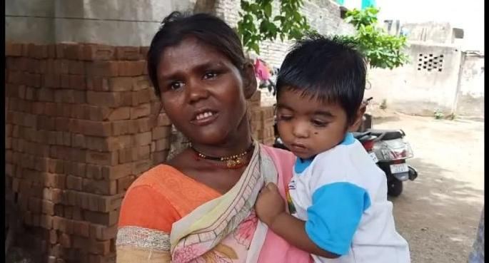 The boy was found ... but it took two months to hand him over to his parents! | मुलगा सापडला...पण आई-वडिलांकडे सोपवायला लागले दोन महिने! The boy was found ... but it took two months to hand him over to his parents! | मुलगा सापडला...पण आई-वडिलांकडे सोपवायला लागले दोन महिने!
