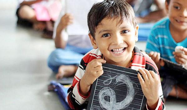 Parents should take advantage of government schemes for lost children: Mhatre | पालक गमावलेली मुलांसाठी शासकीय योजनांचा लाभ घ्यावा : म्हात्रे Parents should take advantage of government schemes for lost children: Mhatre | पालक गमावलेली मुलांसाठी शासकीय योजनांचा लाभ घ्यावा : म्हात्रे