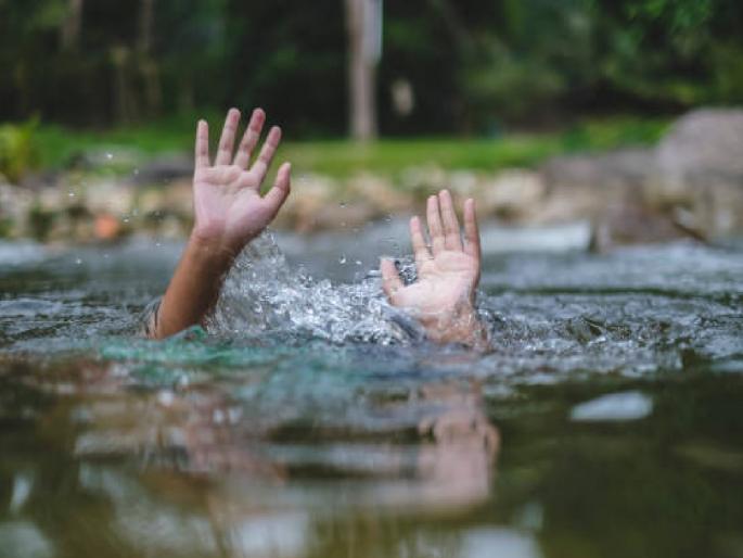 Reckless construction claimed the lives of two children! Wave of anger in Chhatrapati Sambhajinagar | बांधकामासाठी खोदलेल्या खड्ड्यात पडून २ चिमुकल्यांचा मृत्यू! छत्रपती संभाजीनगरकरांचा संताप Reckless construction claimed the lives of two children! Wave of anger in Chhatrapati Sambhajinagar | बांधकामासाठी खोदलेल्या खड्ड्यात पडून २ चिमुकल्यांचा मृत्यू! छत्रपती संभाजीनगरकरांचा संताप