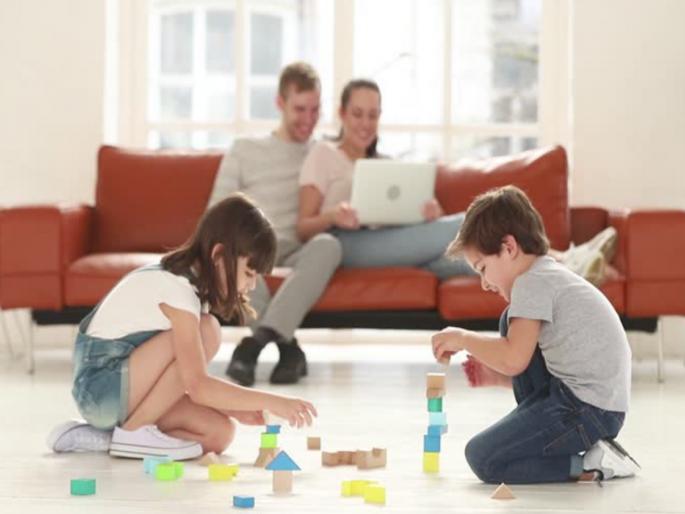 Work from home for school children too rsg | शाळांकडून मुलांसाठीही 'वर्क फ्रॉम होम'ची धमाल Work from home for school children too rsg | शाळांकडून मुलांसाठीही 'वर्क फ्रॉम होम'ची धमाल