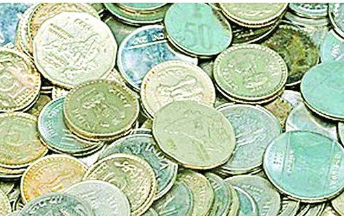 Very good money is sold in the market! | आश्चर्यच की... ‘अहो! वारीत चक्क पैसा विकला जातोय.. Very good money is sold in the market! | आश्चर्यच की... ‘अहो! वारीत चक्क पैसा विकला जातोय..