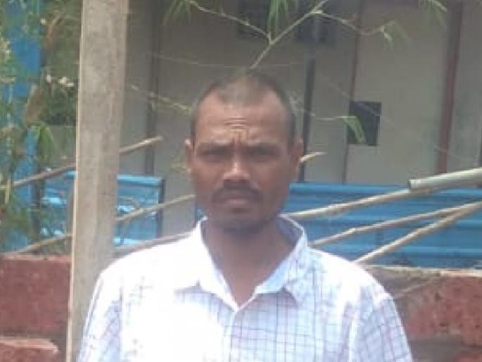 The body of a young man was found at the Chikotra project in Ajara | वटपौर्णिमेच्या दिवशीच पतीचा मृत्यू, पत्नीवर कोसळला दु:खाचा डोंगर; आजरा तालुक्यातील घटना The body of a young man was found at the Chikotra project in Ajara | वटपौर्णिमेच्या दिवशीच पतीचा मृत्यू, पत्नीवर कोसळला दु:खाचा डोंगर; आजरा तालुक्यातील घटना