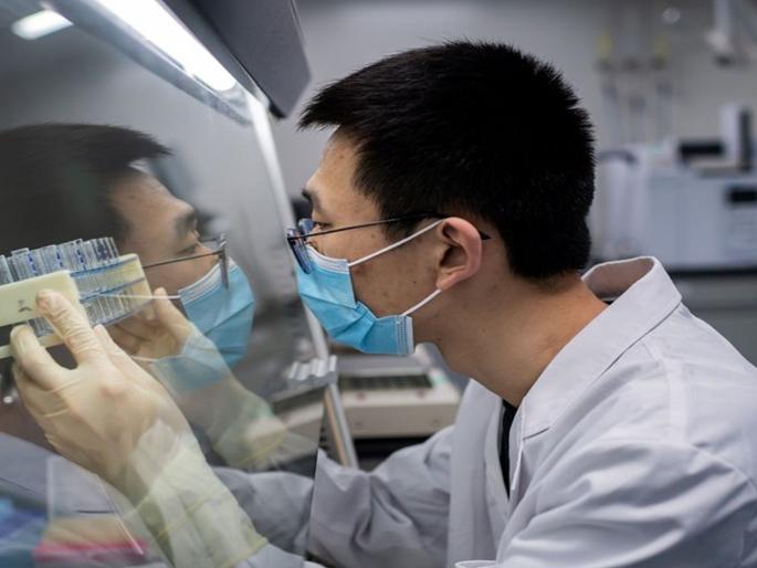 Corona's reentry shook China; first death in eight months, two major province lockdowns | कोरोनाच्या रिएन्ट्रीने चीन हादरला; आठ महिन्यांनी पहिला मृत्यू, दोन मोठे प्रांत लॉकडाऊन Corona's reentry shook China; first death in eight months, two major province lockdowns | कोरोनाच्या रिएन्ट्रीने चीन हादरला; आठ महिन्यांनी पहिला मृत्यू, दोन मोठे प्रांत लॉकडाऊन