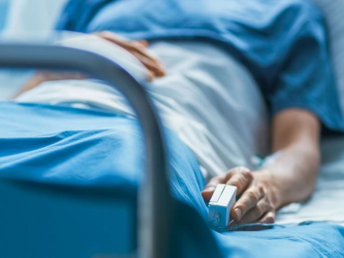 chinese man hospitalized after going through labor pains in simulation requested by girlfriend | कशा असतात लेबर पेनच्या वेदना? प्रेयसीनं प्रियकराला रुग्णालयात नेलं अन्...!  chinese man hospitalized after going through labor pains in simulation requested by girlfriend | कशा असतात लेबर पेनच्या वेदना? प्रेयसीनं प्रियकराला रुग्णालयात नेलं अन्...!