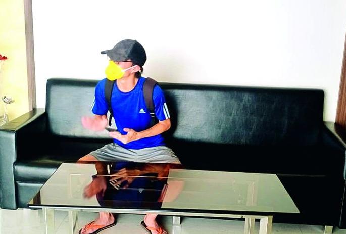 Corona virus: Chinese person in Nagpur: Panic among people | Corona virus : चिनी व्यक्ती नागपुरात : लोकांमध्ये घबराट Corona virus: Chinese person in Nagpur: Panic among people | Corona virus : चिनी व्यक्ती नागपुरात : लोकांमध्ये घबराट