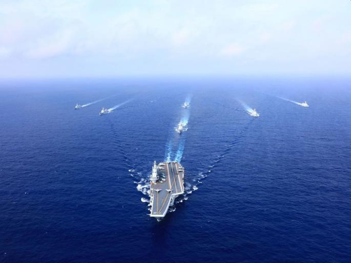 Coronavirus: south china sea china conducts naval drills us fighter jet also ready vrd | Coronavirus: आम्ही कोणत्याही युद्धासाठी तयार; चिनी सैन्याची अमेरिकेला थेट धमकी Coronavirus: south china sea china conducts naval drills us fighter jet also ready vrd | Coronavirus: आम्ही कोणत्याही युद्धासाठी तयार; चिनी सैन्याची अमेरिकेला थेट धमकी