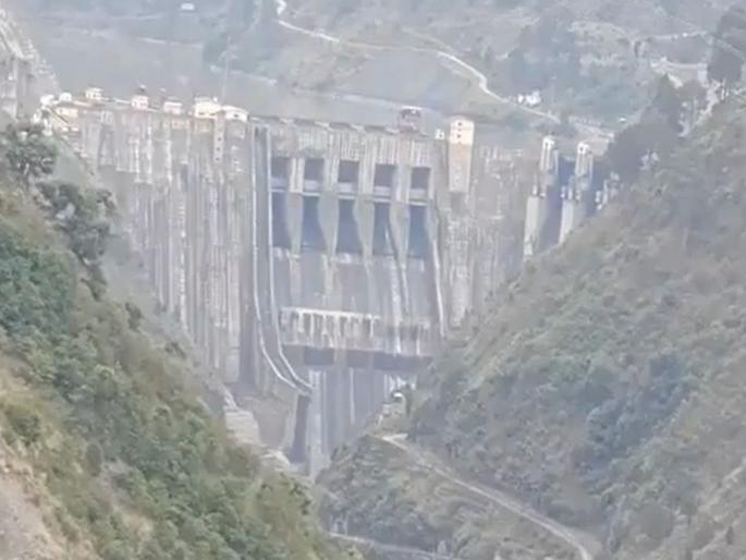 India has stopped the water of Chenab going to pakistan, will soon stop the water of Jhelum too | भारताने रोखले चिनाबचे पाणी, लवकरच झेलमचेही थांबवणार India has stopped the water of Chenab going to pakistan, will soon stop the water of Jhelum too | भारताने रोखले चिनाबचे पाणी, लवकरच झेलमचेही थांबवणार