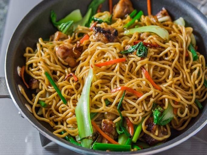 A gang stabs a young man for not getting a Chinese; Incident in Sinhagad Road area | चायनीज न मिळाल्याने टोळक्याचा तरुणावर कोयत्याने वार; सिंहगड रोड परिसरातील घटना A gang stabs a young man for not getting a Chinese; Incident in Sinhagad Road area | चायनीज न मिळाल्याने टोळक्याचा तरुणावर कोयत्याने वार; सिंहगड रोड परिसरातील घटना