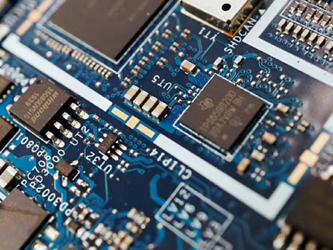 China, America get a shock from indigenous chip, first 'Made in India' chip to hit the market soon | चीन, अमेरिकेला स्वदेशी चिपचा धक्का, पहिली ‘मेड इन इंडिया चिप’ लवकरच येणार बाजारात