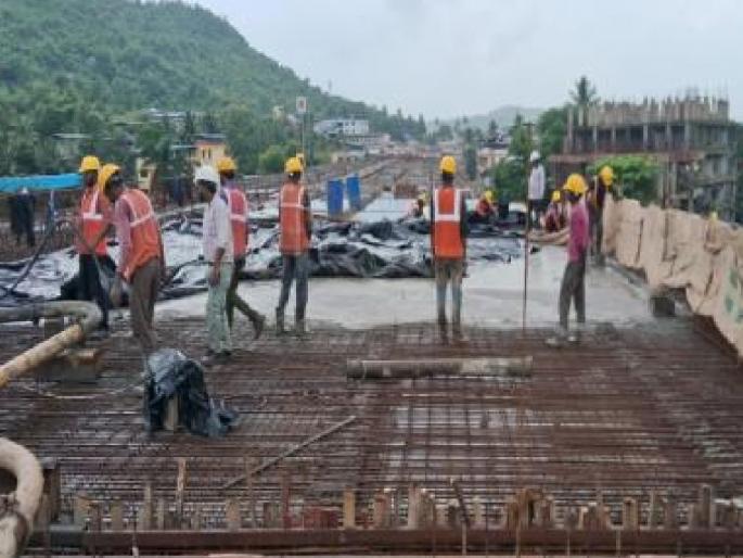 The hurdles in the work of the flyover in Chiplun are not over the issue of the extended bridge is still pending. | चिपळुणातील उड्डाणपुलाच्या कामातील विघ्न संपेना, वाढीव पुलाचा प्रश्न प्रलंबितच The hurdles in the work of the flyover in Chiplun are not over the issue of the extended bridge is still pending. | चिपळुणातील उड्डाणपुलाच्या कामातील विघ्न संपेना, वाढीव पुलाचा प्रश्न प्रलंबितच