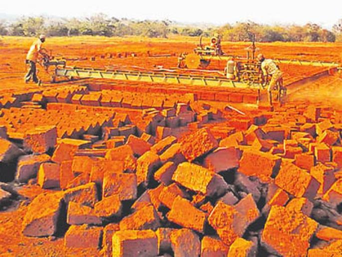 Twenty-crores crores scam, the talukas from the then district collectors | दीडशे कोटींचा चिरेखाण घोटाळा, तत्कालीन जिल्हाधिका-यांपासून तलाठी सामील Twenty-crores crores scam, the talukas from the then district collectors | दीडशे कोटींचा चिरेखाण घोटाळा, तत्कालीन जिल्हाधिका-यांपासून तलाठी सामील