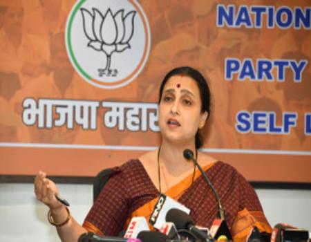 ... Why no similar investigation has been done in Pooja Chavan case? BJP's Chitra Wagh's angry question | ...पूजा चव्हाण प्रकरणातही असाच तपास का केला नाही? भाजपच्या चित्रा वाघांचा संतप्त सवाल 