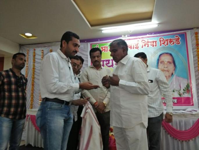 21 patients' eyes will brighten in Chalisgaon ...! | चाळीसगावात 'त्यांच्या' दातृत्वाने उजळणार २१ रुग्णांच्या नेत्रज्योती...! 21 patients' eyes will brighten in Chalisgaon ...! | चाळीसगावात 'त्यांच्या' दातृत्वाने उजळणार २१ रुग्णांच्या नेत्रज्योती...!