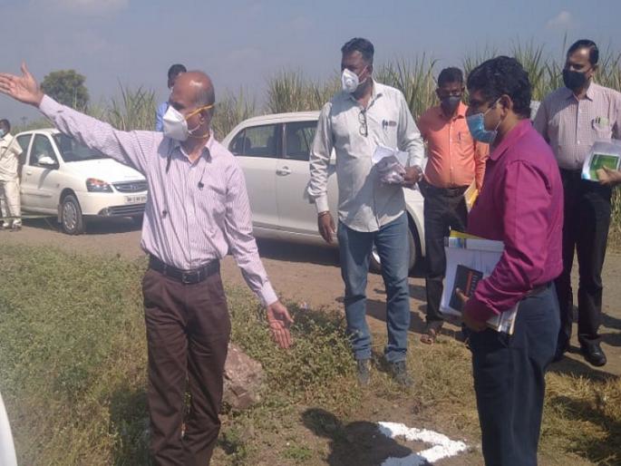 Now the land disputes in the villages will come to an end | ...आता गावातील जमिनींचे वाद संपुष्टात येणार; राज्यातील या जिल्ह्यात प्रथमच होतोय शिवार मोजणीचा प्रयोग Now the land disputes in the villages will come to an end | ...आता गावातील जमिनींचे वाद संपुष्टात येणार; राज्यातील या जिल्ह्यात प्रथमच होतोय शिवार मोजणीचा प्रयोग