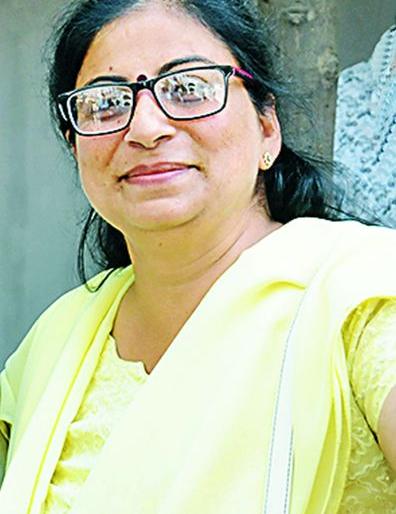 Congress corporator Gargi Chopra will take action against | काँग्रेस नगरसेविका गार्गी चोपरा यांच्यावर कारवाई करणार