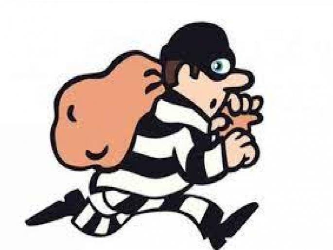 Came home to dine, and stole away; One person detained from Sawantwadi | Sindhudurg Crime: जेवण करायला घरी आला, अन् चोरी करुन पळाला; सावंतवाडीतून एकजण ताब्यात  Came home to dine, and stole away; One person detained from Sawantwadi | Sindhudurg Crime: जेवण करायला घरी आला, अन् चोरी करुन पळाला; सावंतवाडीतून एकजण ताब्यात