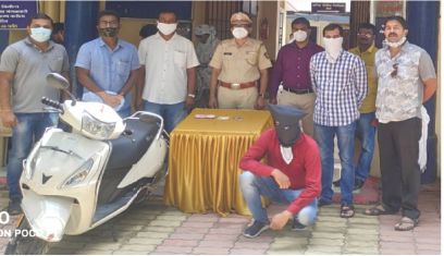 The notorious thief arrested in Nagpur | नागपुरात कुख्यात चोरटा गजाआड The notorious thief arrested in Nagpur | नागपुरात कुख्यात चोरटा गजाआड