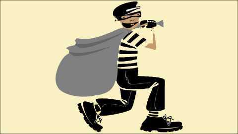 Three shops in Colon burst | जळगाव शहरात तीन दुकाने फोडली Three shops in Colon burst | जळगाव शहरात तीन दुकाने फोडली