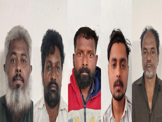 Interstate gang of vehicle thieves arrested, vehicles worth 60 lakhs seized; Thieves in Kolhapur, Satara | वाहन चोरट्यांची आंतरराज्यीय टोळी जेरबंद, ६० लाखांची वाहने जप्त; कोल्हापूर-साताऱ्यातील सराईत चोरटे Interstate gang of vehicle thieves arrested, vehicles worth 60 lakhs seized; Thieves in Kolhapur, Satara | वाहन चोरट्यांची आंतरराज्यीय टोळी जेरबंद, ६० लाखांची वाहने जप्त; कोल्हापूर-साताऱ्यातील सराईत चोरटे