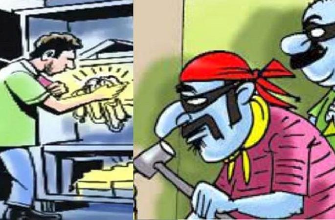 Thieves terrorize Anji area, target seven houses in one night; Kharangana police squad on the trail of the accused | वर्धा जिल्ह्यात चोरट्यांचा धुमाकूळ, एकाच रात्री सात घरे टार्गेट; खरांगणा पोलिसांचे पथक आरोपींच्या मागावर Thieves terrorize Anji area, target seven houses in one night; Kharangana police squad on the trail of the accused | वर्धा जिल्ह्यात चोरट्यांचा धुमाकूळ, एकाच रात्री सात घरे टार्गेट; खरांगणा पोलिसांचे पथक आरोपींच्या मागावर