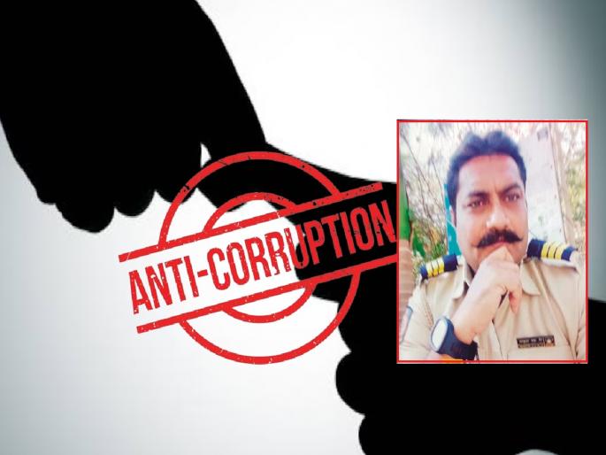 A bribe of Rs 500 to release a vehicle from no-parking; Assistant police officer arrested by ACB | नो-पार्किंगमधील वाहन सोडविण्यासाठी ५०० रुपयांची लाच घेताना सहायक फौजदार अटकेत A bribe of Rs 500 to release a vehicle from no-parking; Assistant police officer arrested by ACB | नो-पार्किंगमधील वाहन सोडविण्यासाठी ५०० रुपयांची लाच घेताना सहायक फौजदार अटकेत