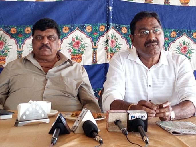 The three parties' alliance for the statue, the opposition of the BJP, will continue to play politics | पुतळाप्रश्नी तीन पक्षांची युती, भाजपाचा विरोध कायम, राजकारण रंगणार The three parties' alliance for the statue, the opposition of the BJP, will continue to play politics | पुतळाप्रश्नी तीन पक्षांची युती, भाजपाचा विरोध कायम, राजकारण रंगणार