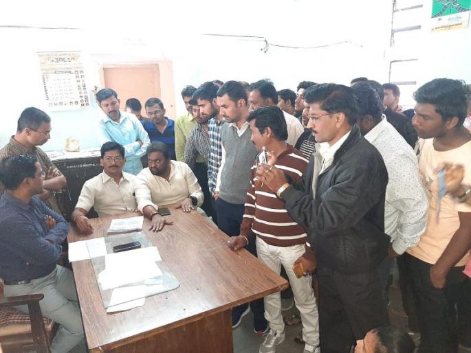 Disadvantages of equipment due to increase in electric pressure in the sidecar | सिडकोत विजेचा दाब वाढल्याने उपकरणांचे नुकसान