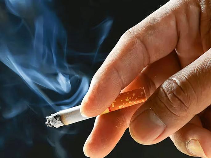 Threatened to show student's smoking video at home, gold worth 9 lakh 59 thousand looted | विद्यार्थ्याचा सिगारेट ओढल्याचा व्हिडीओ घरी दाखविण्याची धमकी, ९ लाख ५९ हजाराचे सोने लुबाडले Threatened to show student's smoking video at home, gold worth 9 lakh 59 thousand looted | विद्यार्थ्याचा सिगारेट ओढल्याचा व्हिडीओ घरी दाखविण्याची धमकी, ९ लाख ५९ हजाराचे सोने लुबाडले