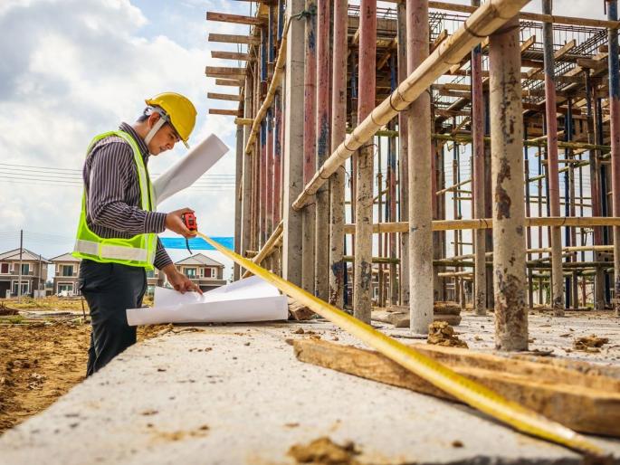 Construction business in trouble; Construction costs rose and demand for housing declined | बांधकाम व्यवसाय अडचणीत; बांधकामाचा खर्च वाढला अन् घरांच्या मागणीत झाली घट Construction business in trouble; Construction costs rose and demand for housing declined | बांधकाम व्यवसाय अडचणीत; बांधकामाचा खर्च वाढला अन् घरांच्या मागणीत झाली घट