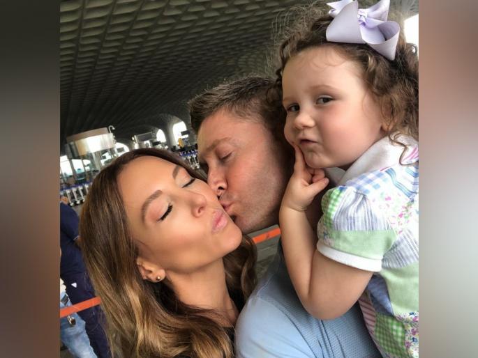 Divorce of 192 crores? Former Australia captain Michael Clarke ends 7-year marriage with wife Kyly | अबब! १९२ कोटींचा घटस्फोट? ७ वर्षांच्या संसारानंतर दिग्गज खेळाडूनं घेतला काडीमोड