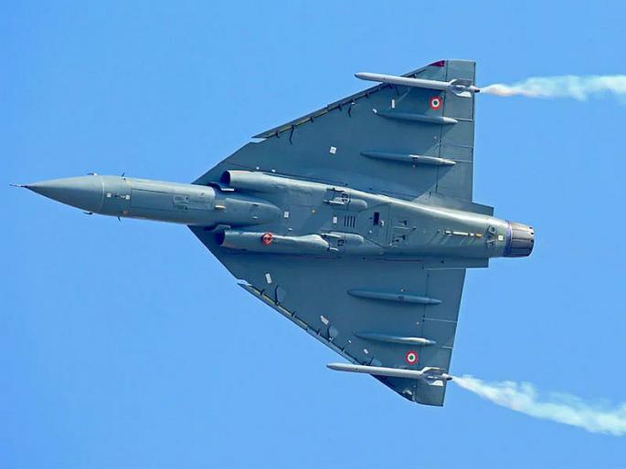 tejas planes to get american engines a major defense deal is possible during pm modi america visit | तेजस विमानांना अमेरिकी इंजिन मिळणार; PM मोदींच्या अमेरिका दौऱ्यात मोठा संरक्षण करार शक्य tejas planes to get american engines a major defense deal is possible during pm modi america visit | तेजस विमानांना अमेरिकी इंजिन मिळणार; PM मोदींच्या अमेरिका दौऱ्यात मोठा संरक्षण करार शक्य