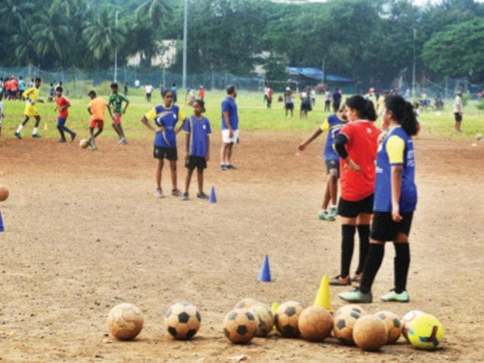 Don't sacrifice Shivaji Park in the politics of memorial, MNS opposes the demand for memorial of Lata Mangeshkar | स्मारकाच्या राजकारणात शिवाजी पार्कचा बळी नको, लता मंगेशकर यांच्या स्मारकाच्या मागणीला मनसेचा विरोध Don't sacrifice Shivaji Park in the politics of memorial, MNS opposes the demand for memorial of Lata Mangeshkar | स्मारकाच्या राजकारणात शिवाजी पार्कचा बळी नको, लता मंगेशकर यांच्या स्मारकाच्या मागणीला मनसेचा विरोध