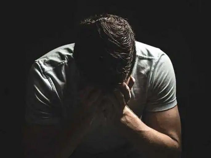 Unnatural torture of a young man by the police for not giving his girlfriend's number; Threatening to make the video viral | मैत्रिणीचा नंबर न दिल्याने पोलिसाचा तरुणावर अनैसर्गिक अत्याचार; चित्रफीत व्हायरल करण्याची धमकी 