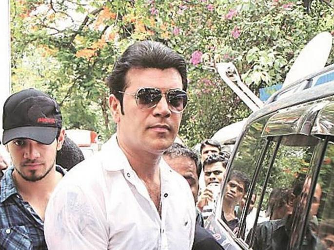 Complaint against Aditya Pancholi, controversy over biopic 'Hawa Singh', pressure for child's role | आदित्य पंचोलीविरोधात तक्रार, बायोपिक ‘हवा सिंग’वरून झाला वाद, मुलाच्या भूमिकेसाठी दबाव Complaint against Aditya Pancholi, controversy over biopic 'Hawa Singh', pressure for child's role | आदित्य पंचोलीविरोधात तक्रार, बायोपिक ‘हवा सिंग’वरून झाला वाद, मुलाच्या भूमिकेसाठी दबाव