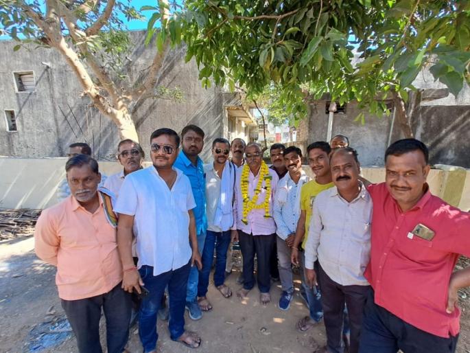 Bachu Kadu's brother, Rajkumar Patel's niece wins; In Gram Panchayat elections | बच्चू कडू यांचे बंधू, राजकुमार पटेल यांची पुतणी विजयी; ग्रामपंचायत निवडणुकीत आमदारांची बालेकिल्ल्यात बाजी Bachu Kadu's brother, Rajkumar Patel's niece wins; In Gram Panchayat elections | बच्चू कडू यांचे बंधू, राजकुमार पटेल यांची पुतणी विजयी; ग्रामपंचायत निवडणुकीत आमदारांची बालेकिल्ल्यात बाजी