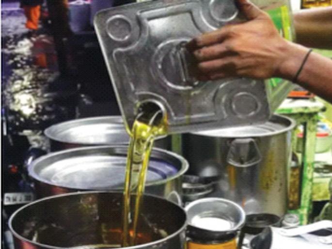 25% edible oil adulterated; The shocking reality of FDA raids | २५% खाद्यतेल भेसळयुक्त; एफडीएने टाकलेल्या धाडींतील धक्कादायक वास्तव 25% edible oil adulterated; The shocking reality of FDA raids | २५% खाद्यतेल भेसळयुक्त; एफडीएने टाकलेल्या धाडींतील धक्कादायक वास्तव