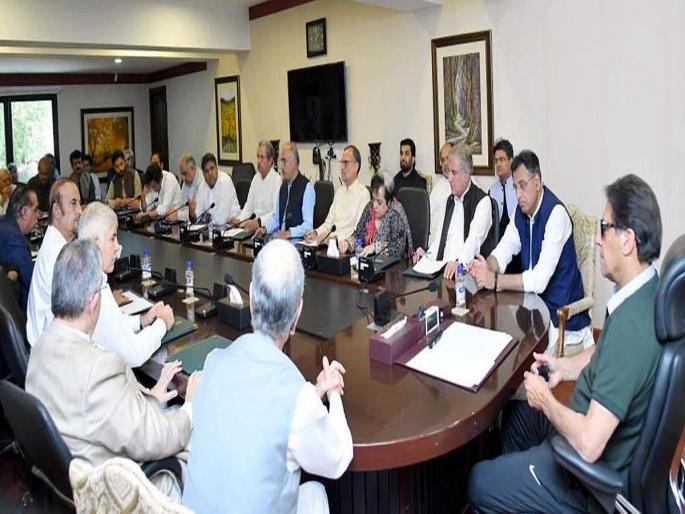 PTI will resign from all legislative assemblies of pakistan Imran khan decision after fall of government | सत्ता गमावल्यानंतर इम्रान यांचा मोठा निर्णय, PTI सदस्य देशातील सर्व विधानसभांचे राजीनामे देणार  PTI will resign from all legislative assemblies of pakistan Imran khan decision after fall of government | सत्ता गमावल्यानंतर इम्रान यांचा मोठा निर्णय, PTI सदस्य देशातील सर्व विधानसभांचे राजीनामे देणार