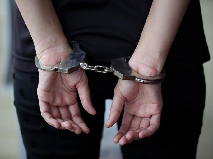 Wife, boyfriend's friend arrested in murder case by Nilanga police | खूनप्रकरणी पत्नी, प्रियकराच्या मित्राला अटक; निलंगा पोलिसांनी पाच दिवसांत लावला छडा Wife, boyfriend's friend arrested in murder case by Nilanga police | खूनप्रकरणी पत्नी, प्रियकराच्या मित्राला अटक; निलंगा पोलिसांनी पाच दिवसांत लावला छडा