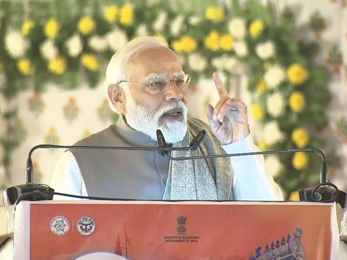 PM Modi was speaking in Hindi, translation was in Tamil; First use of AI in Kashi-Tamil sangamam | PM मोदी हिंदीत करत होते भाषण, तमिळमध्ये होत होतं ट्रान्सलेशन; काशी-तमिळ संगमममध्ये पहिल्यांदाच AI चा वापर PM Modi was speaking in Hindi, translation was in Tamil; First use of AI in Kashi-Tamil sangamam | PM मोदी हिंदीत करत होते भाषण, तमिळमध्ये होत होतं ट्रान्सलेशन; काशी-तमिळ संगमममध्ये पहिल्यांदाच AI चा वापर