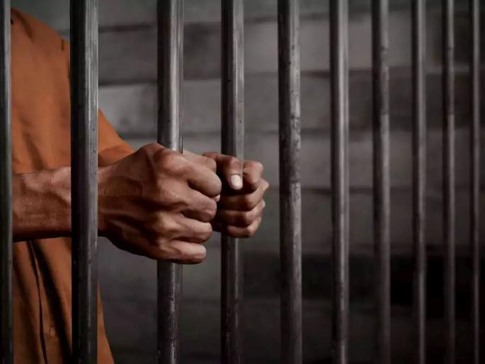 dont share such videos on Whatsapp it may land you in jail | Whatsapp वर असे व्हिडिओ पाठवल्यास खावी लागेल जेलची हवा! लगेच जाणून घ्या dont share such videos on Whatsapp it may land you in jail | Whatsapp वर असे व्हिडिओ पाठवल्यास खावी लागेल जेलची हवा! लगेच जाणून घ्या