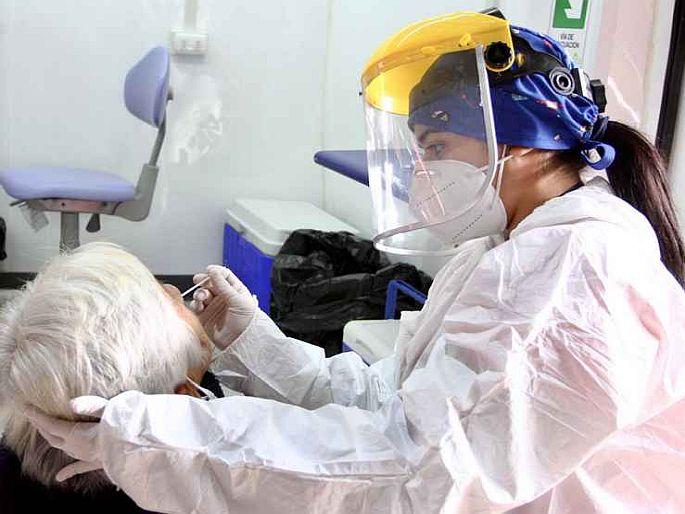 CoronaVirus Marathi News 8 states account for 90 percent active Coronavirus cases in India and 80 percent in 49 district | CoronaVirus News : धक्कादायक! 'या' 8 राज्यांत कोरोनाचे तब्बल 90 टक्के रुग्ण, 86 टक्के मृत्यू फक्त 6 राज्यात CoronaVirus Marathi News 8 states account for 90 percent active Coronavirus cases in India and 80 percent in 49 district | CoronaVirus News : धक्कादायक! 'या' 8 राज्यांत कोरोनाचे तब्बल 90 टक्के रुग्ण, 86 टक्के मृत्यू फक्त 6 राज्यात