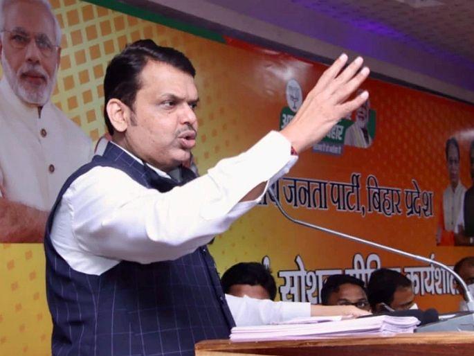 Devendra fadnavis comment on shiv sena leader suggestion of azaan contest | शिवसेना नेत्याच्या 'अजान' स्पर्धेसंदर्भातील सल्ल्याने राजकारण तापलं; फडणवीस म्हणाले - हा बाळासाहेबांचा पक्ष नाही Devendra fadnavis comment on shiv sena leader suggestion of azaan contest | शिवसेना नेत्याच्या 'अजान' स्पर्धेसंदर्भातील सल्ल्याने राजकारण तापलं; फडणवीस म्हणाले - हा बाळासाहेबांचा पक्ष नाही