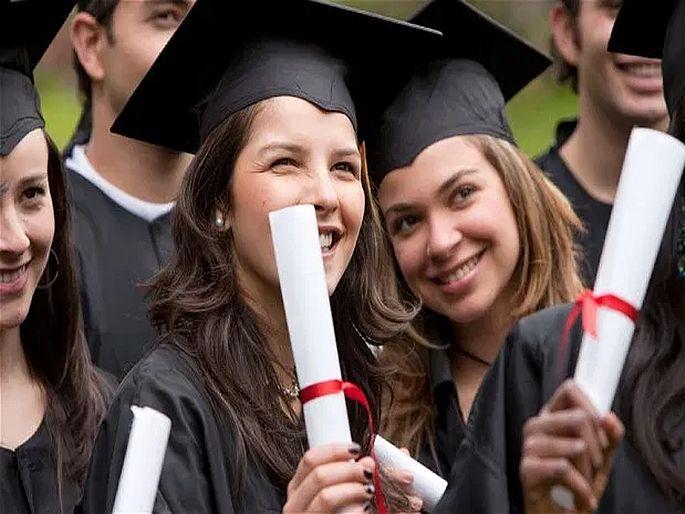Foreign university campuses welcome NEP new education policy 2020 | 'या'मुळे खास आहे नवे राष्ट्रीय शैक्षणिक धोरण, परदेशातील विद्यापीठांकडूनही होतेय स्वागत Foreign university campuses welcome NEP new education policy 2020 | 'या'मुळे खास आहे नवे राष्ट्रीय शैक्षणिक धोरण, परदेशातील विद्यापीठांकडूनही होतेय स्वागत
