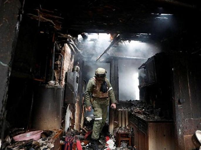 Russia Ukraine war Russia Ukraine Crisis Russian soldier message his mother that they targeting civilians in ukraine | Russia Ukraine War: 'आई, हे फार कठीण, आम्ही नागरिकांवरही बॉम्बिंग करत आहोत...'; रशियन सैनिकाचा शेवटचा मेसेज... Russia Ukraine war Russia Ukraine Crisis Russian soldier message his mother that they targeting civilians in ukraine | Russia Ukraine War: 'आई, हे फार कठीण, आम्ही नागरिकांवरही बॉम्बिंग करत आहोत...'; रशियन सैनिकाचा शेवटचा मेसेज...