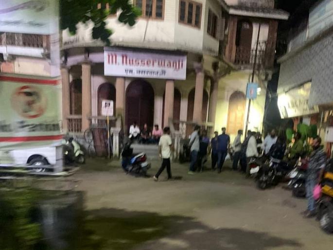 Firing on Businessman over old dispute in Pune | पुण्यात व्यावसायिकावर झाडली गोळी, जुन्या वादातून संघटनेच्या सदस्यावर हल्ला Firing on Businessman over old dispute in Pune | पुण्यात व्यावसायिकावर झाडली गोळी, जुन्या वादातून संघटनेच्या सदस्यावर हल्ला
