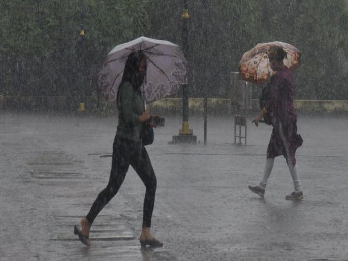 Rain, hailstorm increased in Vidarbha | विदर्भात वादळवाऱ्यासह पाऊस, वाढला गारवा Rain, hailstorm increased in Vidarbha | विदर्भात वादळवाऱ्यासह पाऊस, वाढला गारवा